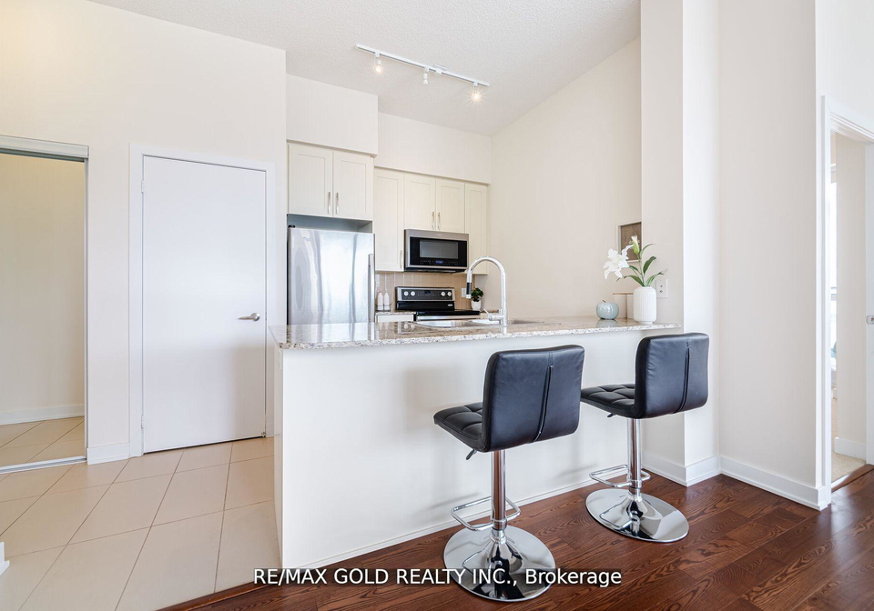 4070-confederation-parkway-mississauga-ontario-w12790444