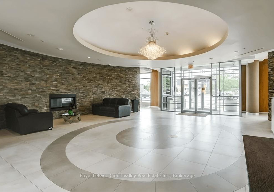215-queen-street-e-brampton-ontario-w12791932