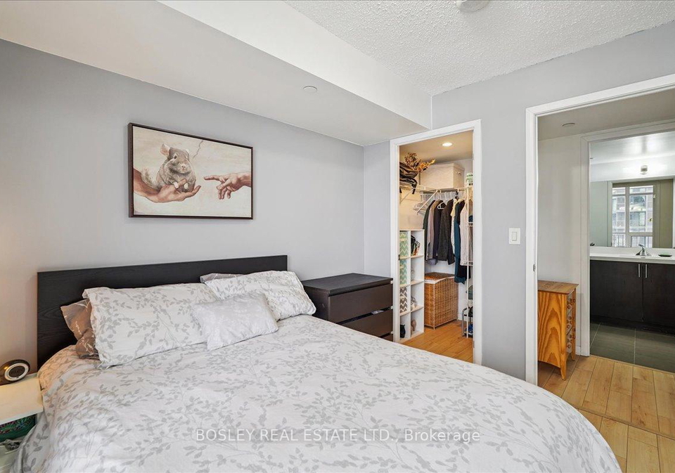 800-lawrence-avenue-w-north-york-ontario-w12792862