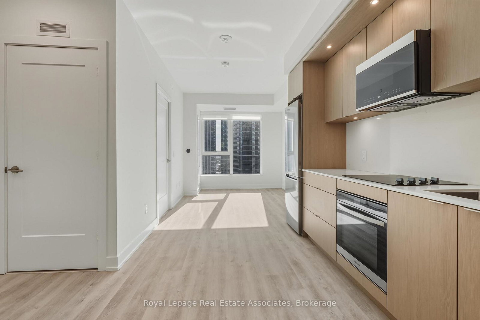 60-central-park-roadway-etobicoke-ontario-w12793034