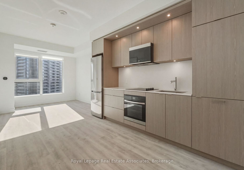 60-central-park-roadway-etobicoke-ontario-w12793034