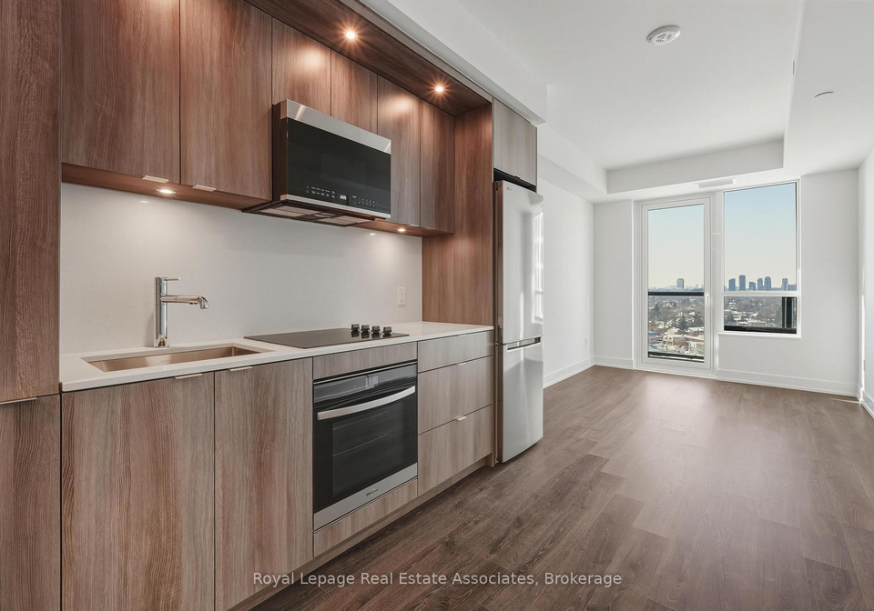 60-central-park-roadway-etobicoke-ontario-w12793054