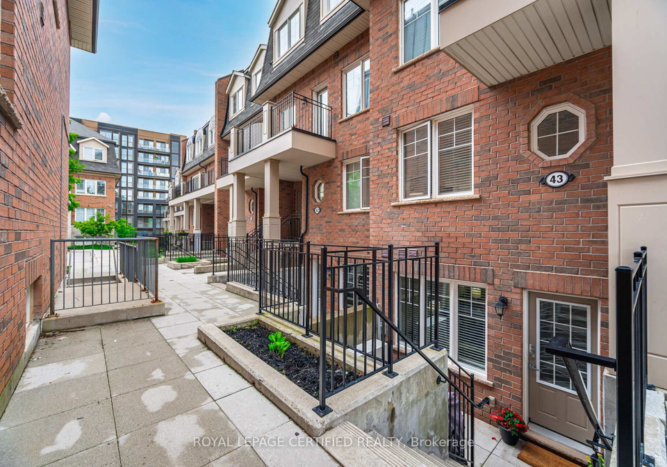 2420-baronwood-drive-oakville-ontario-w12793060