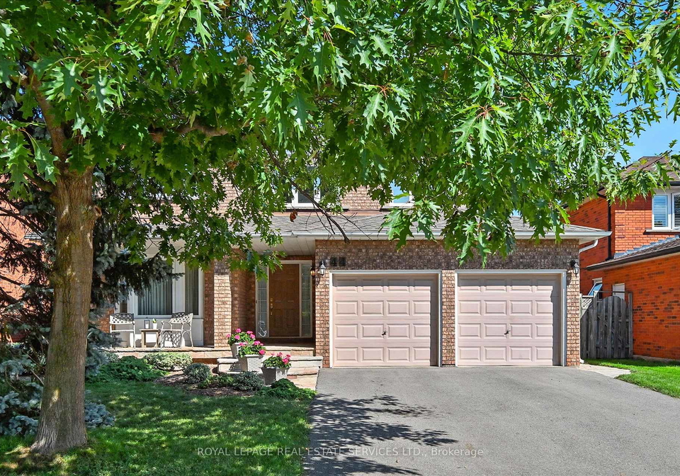 44-inverhuron-trail-oakville-ontario-w12793398
