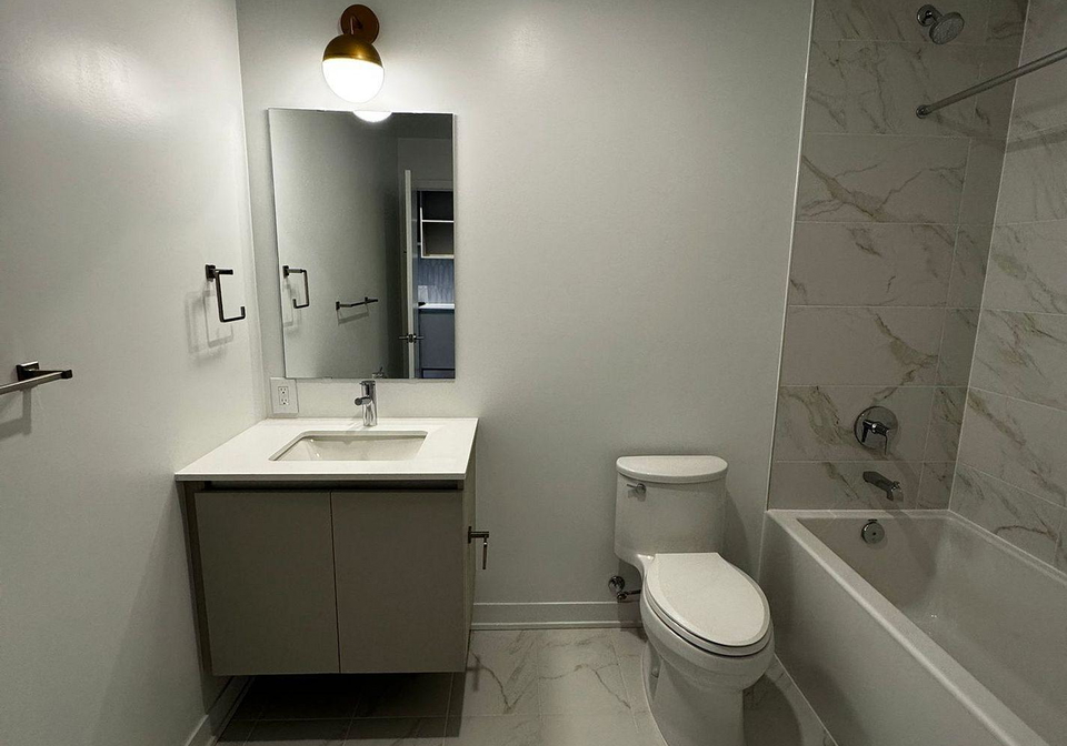 395-dundas-street-oakville-ontario-w12794654