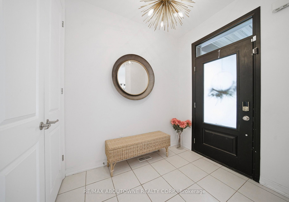 275-ironside-drive-oakville-ontario-w12794756