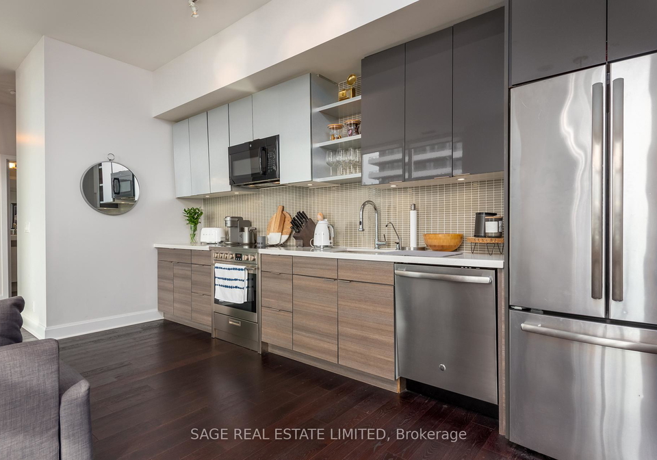 33-shore-breeze-drive-etobicoke-ontario-w12794940