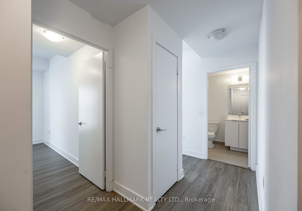 30-shore-breeze-drive-etobicoke-ontario-w12794982
