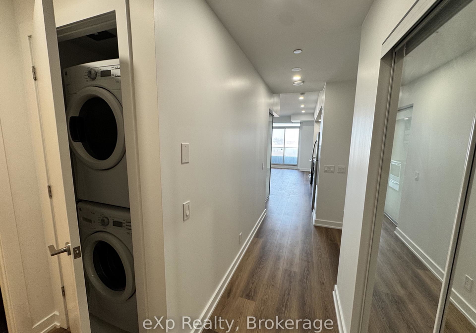 2220-lakeshore-boulevard-w-etobicoke-ontario-w12795870