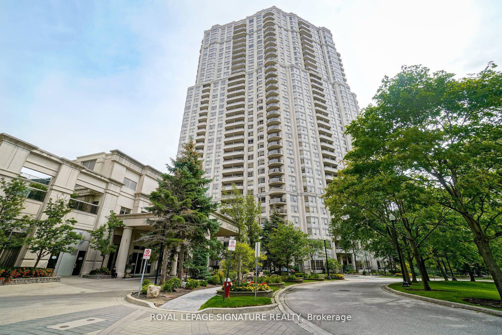 25-kingsbridge-garden-circle-mississauga-ontario-w12795916