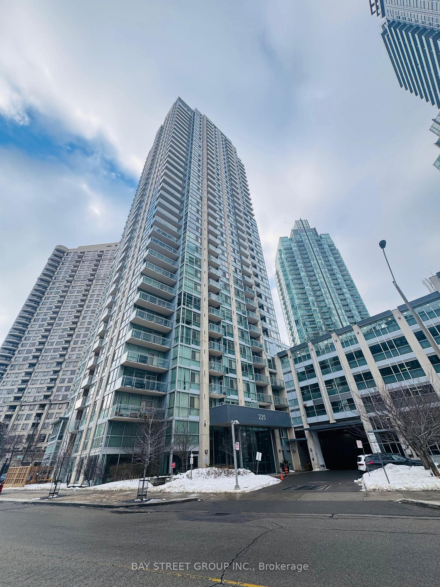 225-webb-drive-mississauga-ontario-w12796276