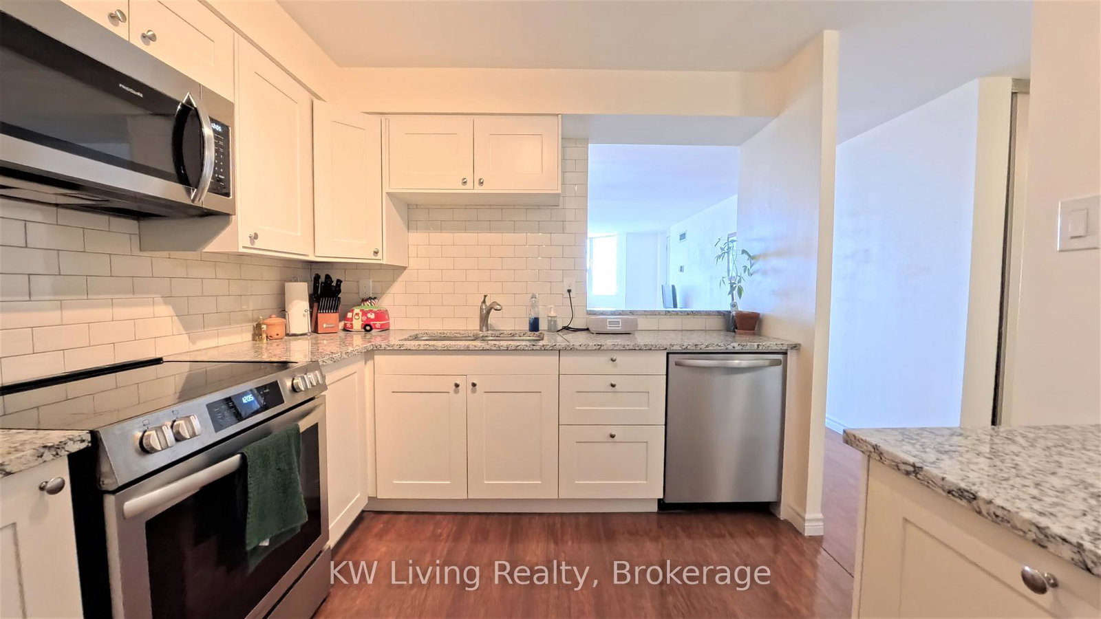 3845-lake-shore-boulevard-w-etobicoke-ontario-w12796702