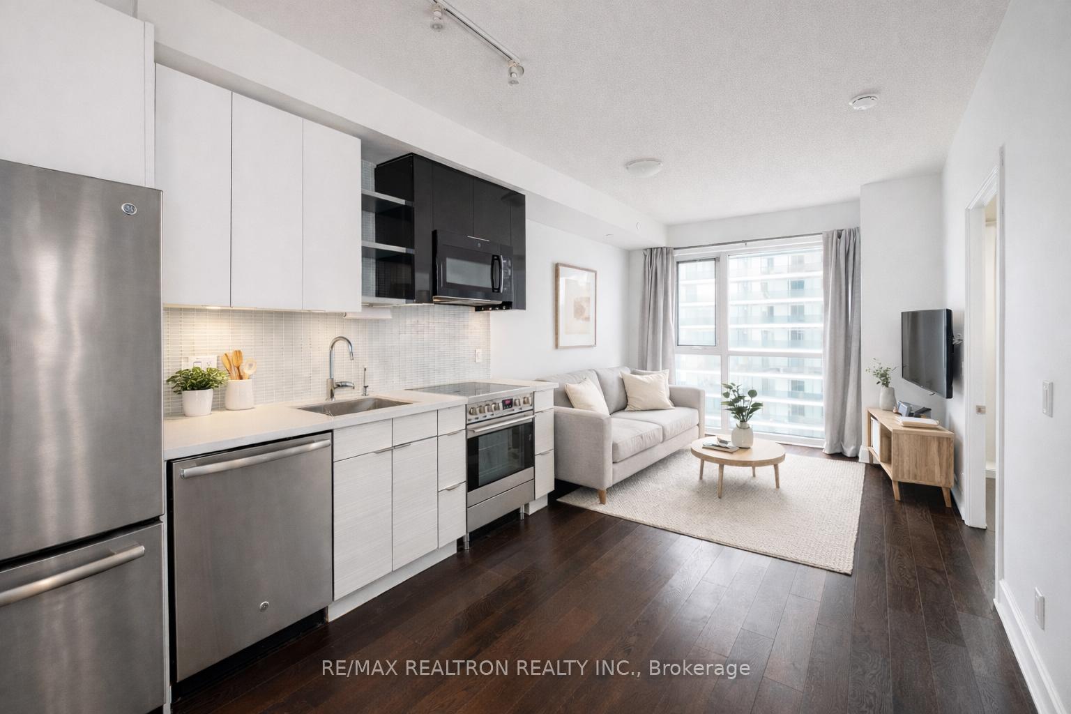 33-shore-breeze-drive-etobicoke-ontario-w12796762