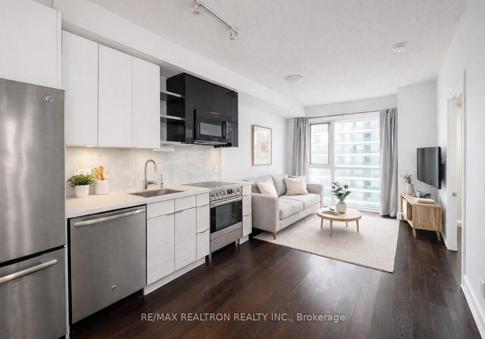 33-shore-breeze-drive-etobicoke-ontario-w12796762