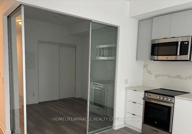 285-dufferin-street-toronto-ontario-w12797116