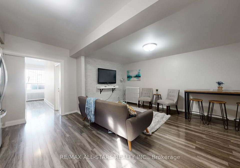 1074-bloor-street-w-toronto-ontario-w12797316