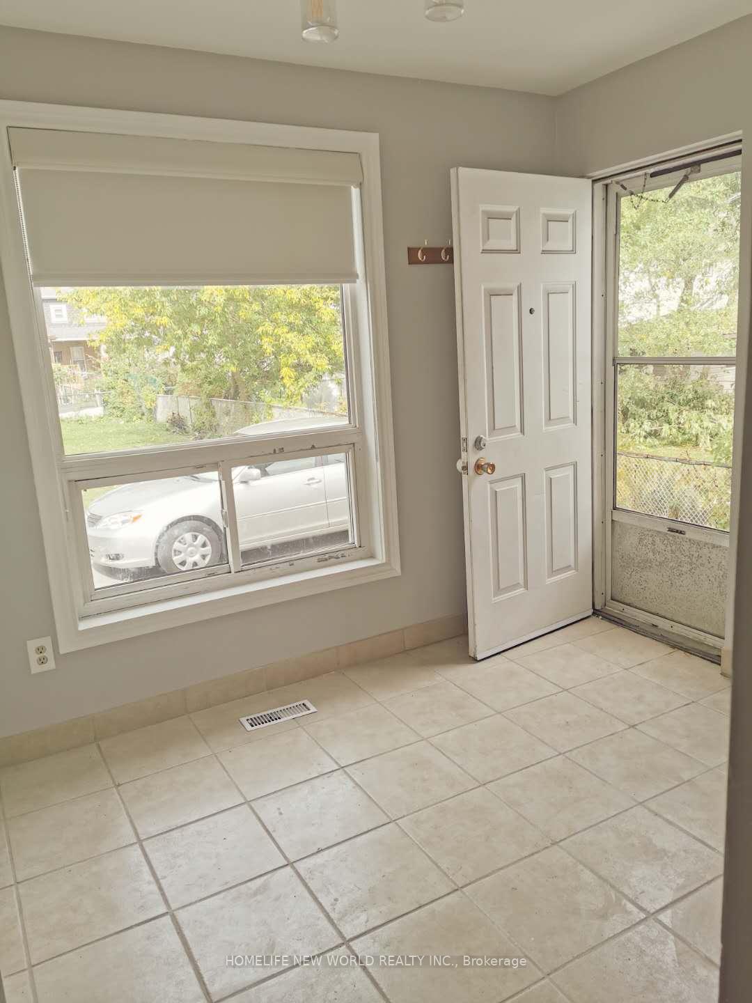4-goldwin-b2-avenue-north-york-ontario-w12798260
