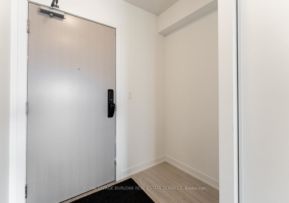3210-dakota-common-burlington-ontario-w12798592