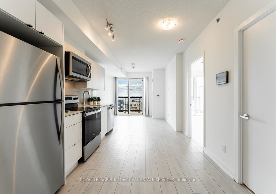 3210-dakota-common-burlington-ontario-w12798592