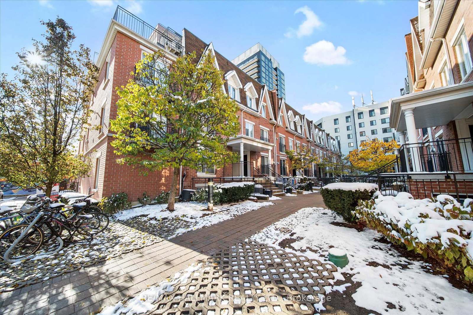 10-laidlaw-street-toronto-ontario-w12799042