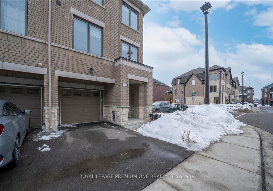 11-arcola-street-brampton-ontario-w12799206