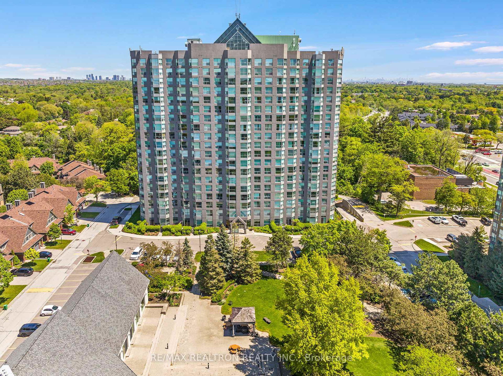 2155-burnhamthorpe-road-w-mississauga-ontario-w12799414