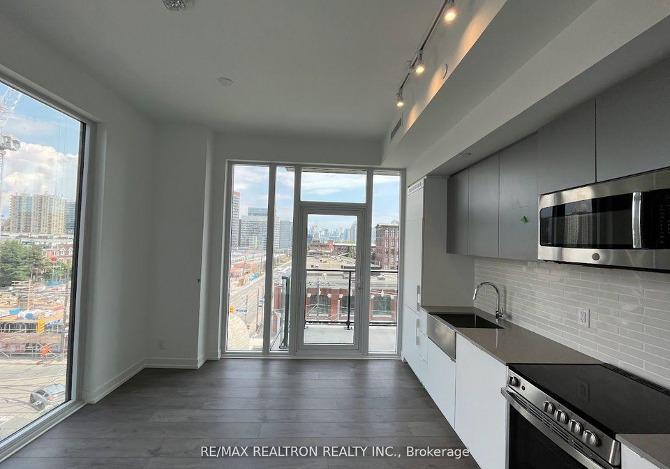 270-dufferin-street-toronto-ontario-w12799482