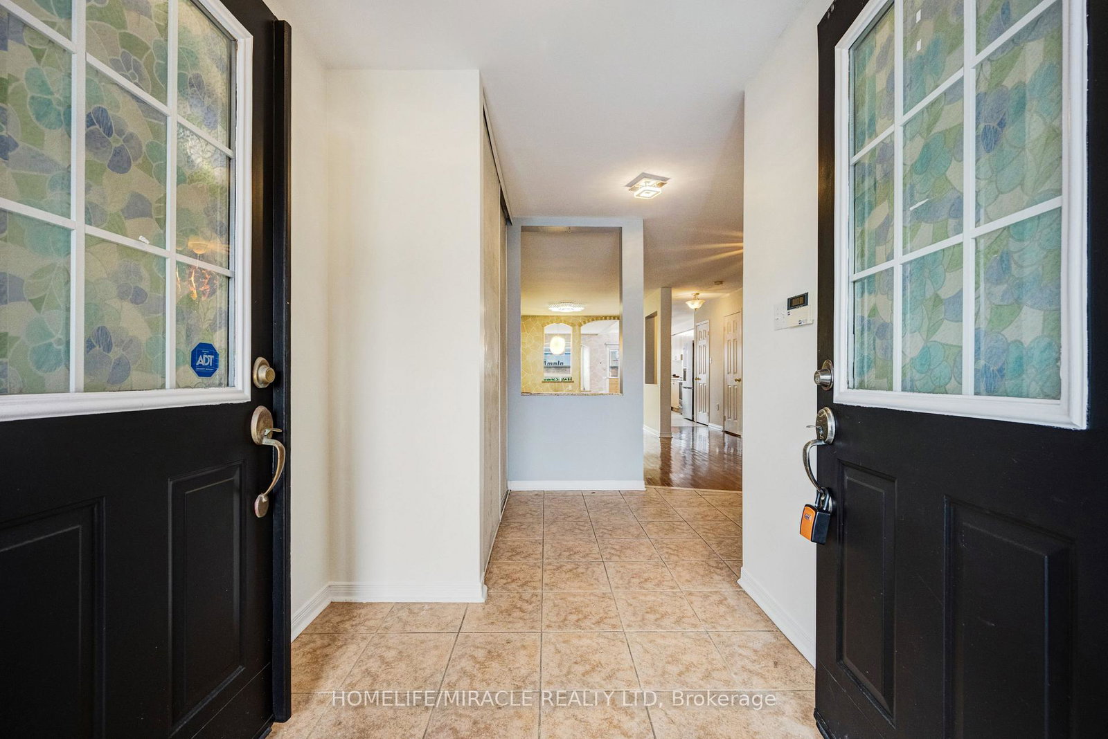 18-vintage-gate-brampton-ontario-w12799722