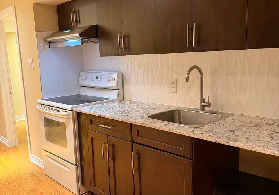 4650-crosswinds-drive-mississauga-ontario-w12799936