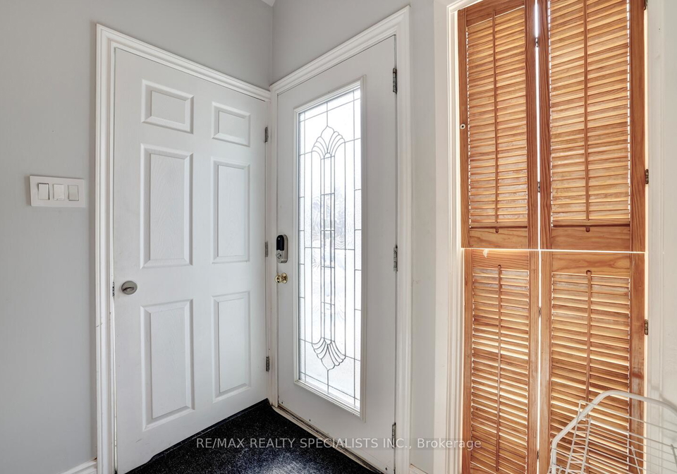 1545-oran-court-mississauga-ontario-w12800204