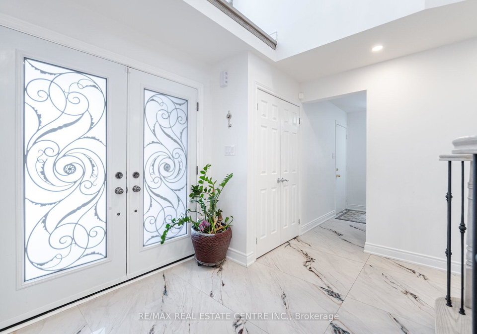 6150-bankhead-court-mississauga-ontario-w12800510