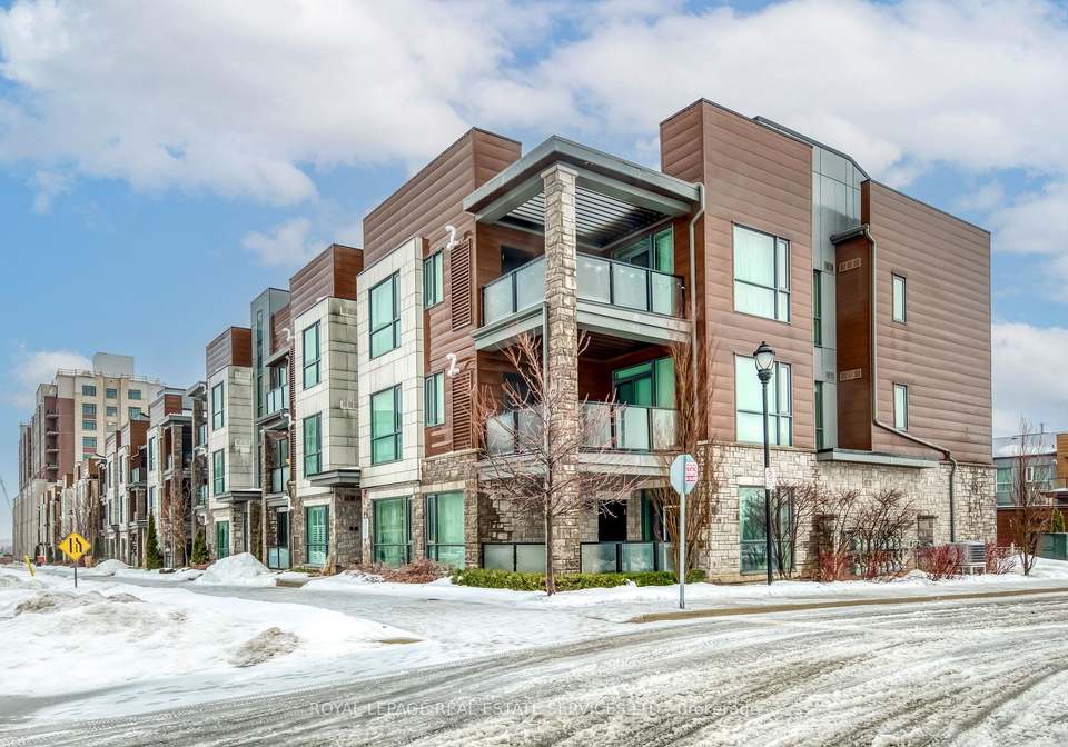 2388-khalsa-gate-oakville-ontario-w12800702