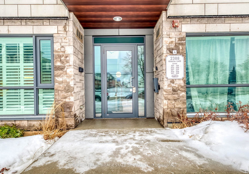 2388-khalsa-gate-oakville-ontario-w12800702