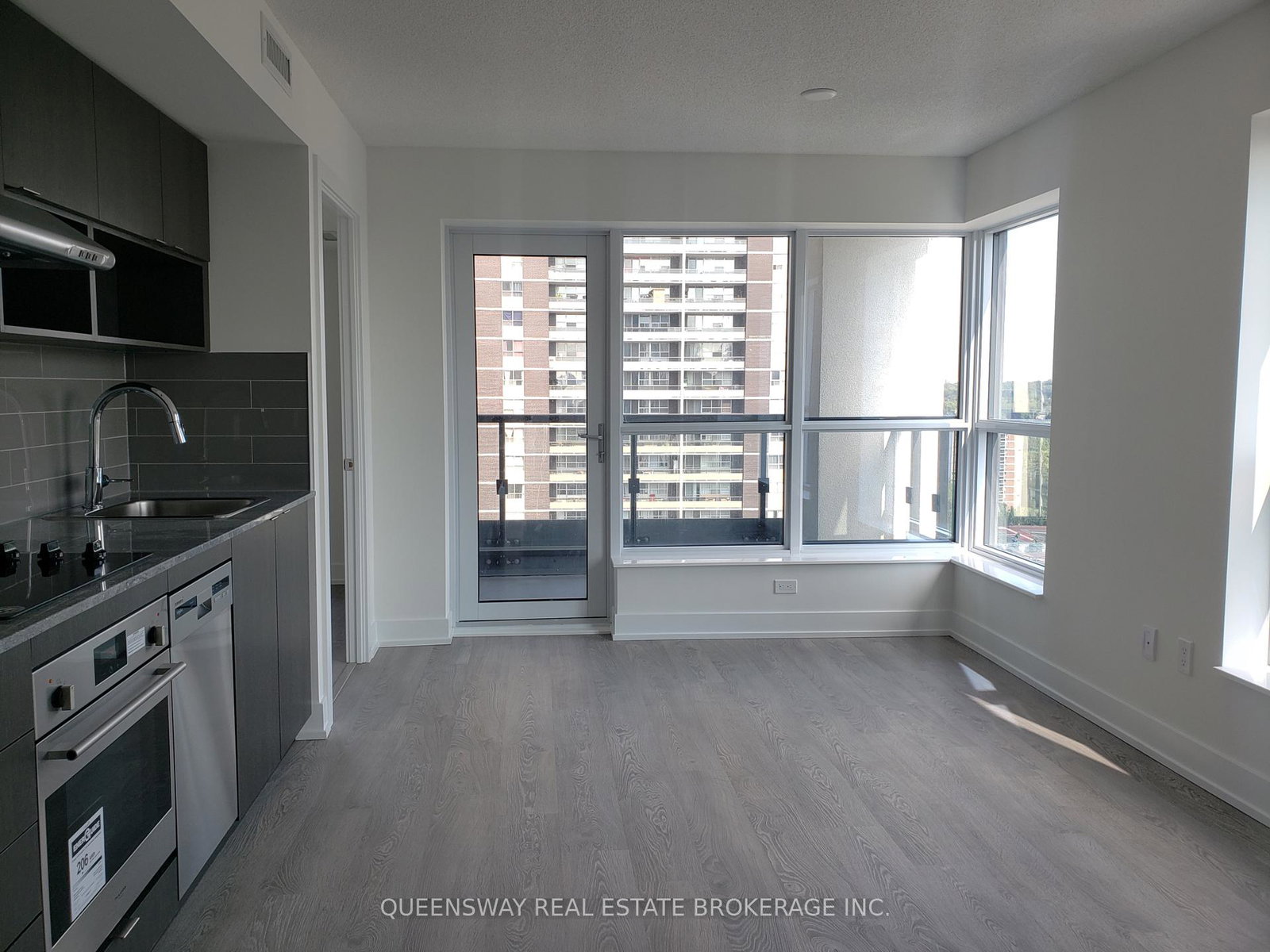 7-mabelle-avenue-etobicoke-ontario-w12800914