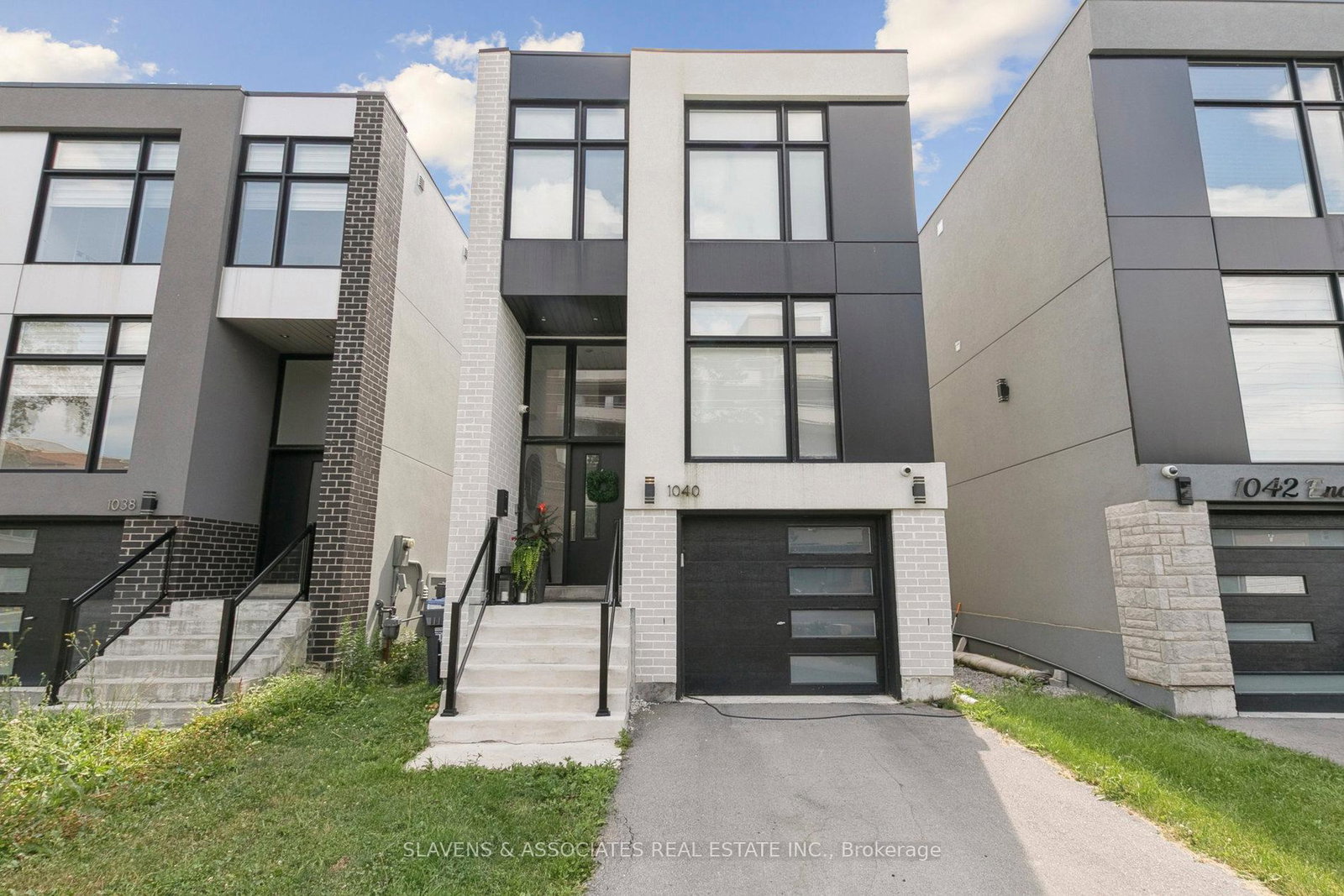 1040-enola-avenue-mississauga-ontario-w12801078