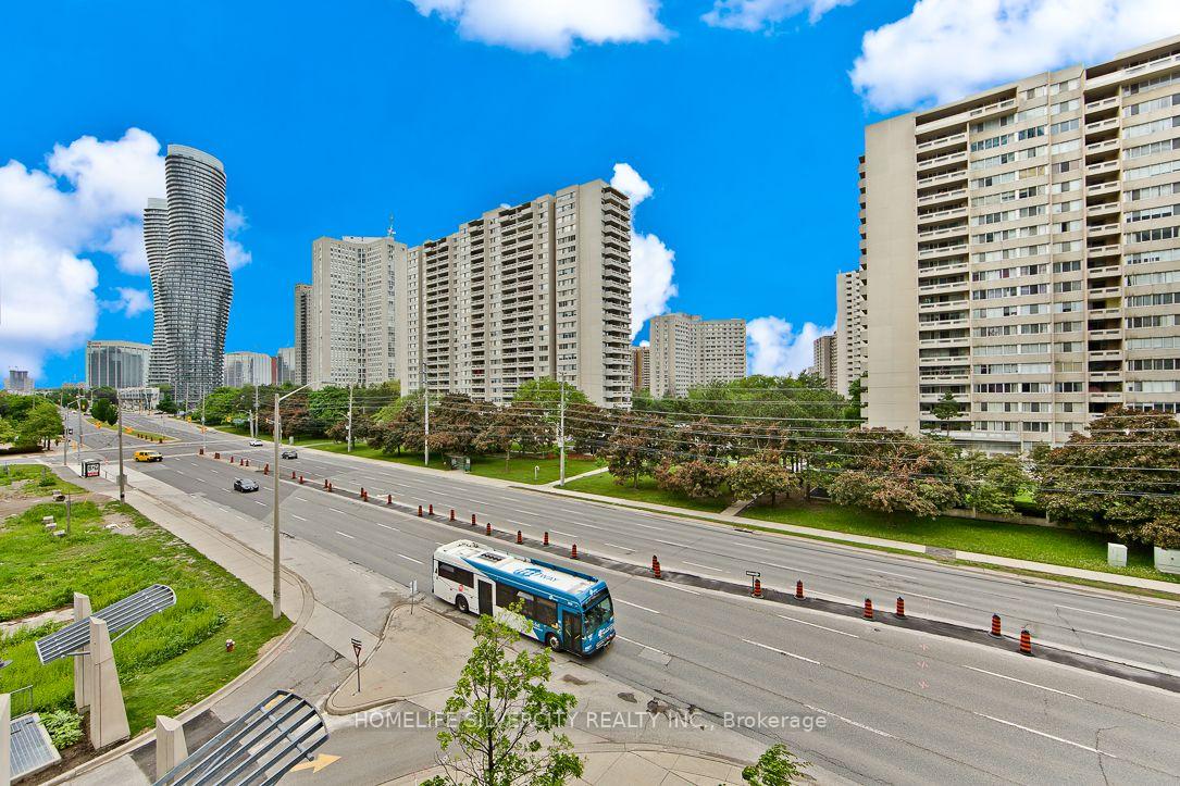 1-elm-street-s-mississauga-ontario-w12801818