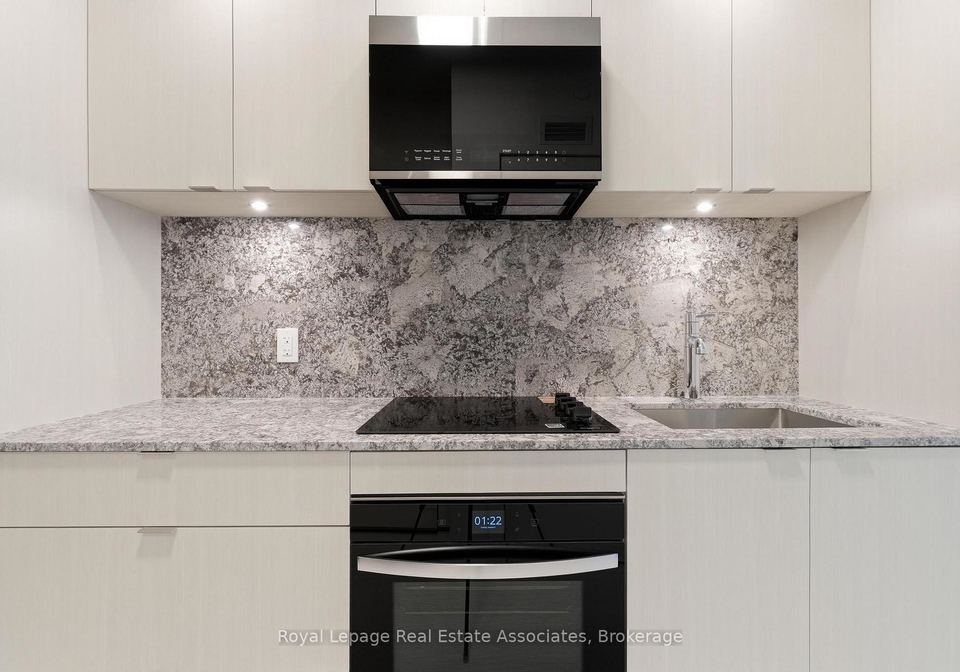 25-cordova-avenue-etobicoke-ontario-w12802176