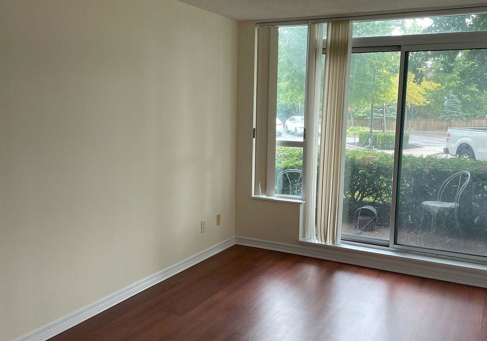 4889-kimbermount-avenue-mississauga-ontario-w12802536