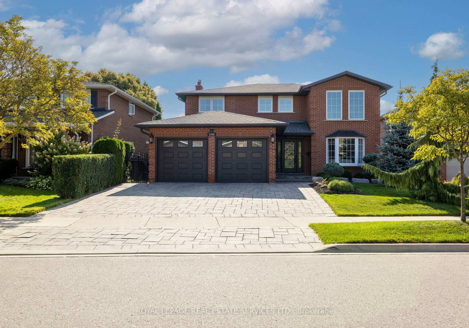 1286-gryphon-mews-mississauga-ontario-w12802560