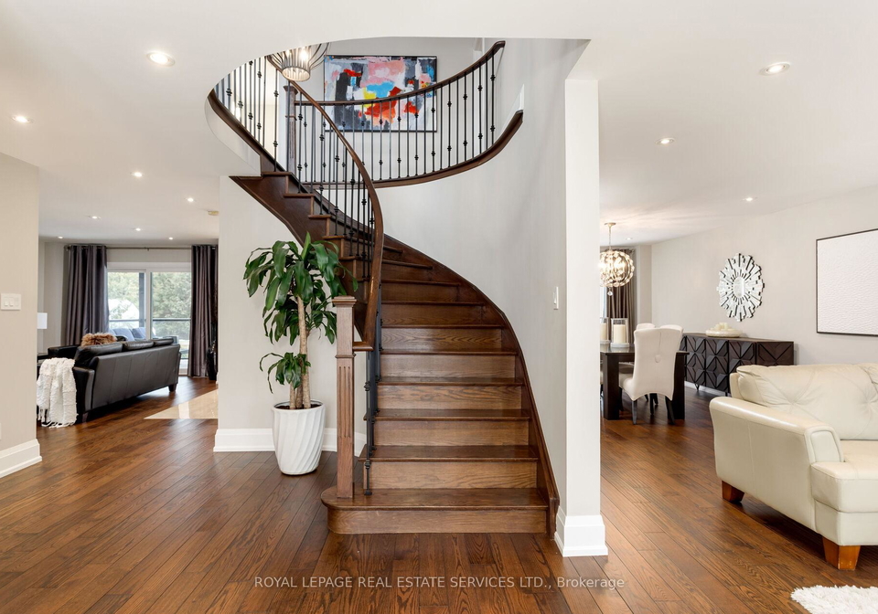 1286-gryphon-mews-mississauga-ontario-w12802560