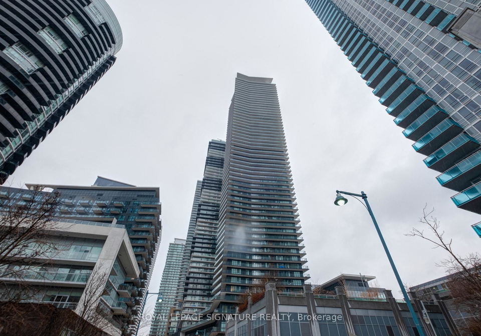 38-annie-craig-drive-etobicoke-ontario-w12803010
