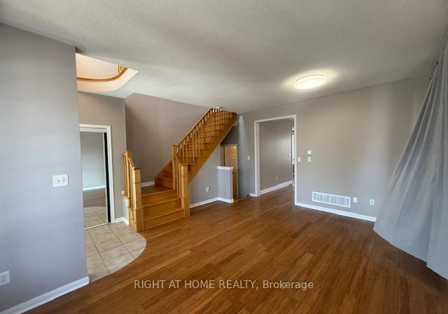 5923-blue-spruce-avenue-burlington-ontario-w12803288