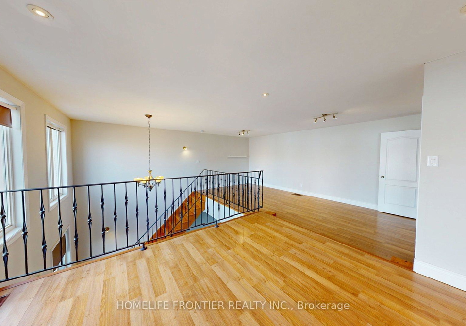 3545-lakeshore-boulevard-w-etobicoke-ontario-w12804336