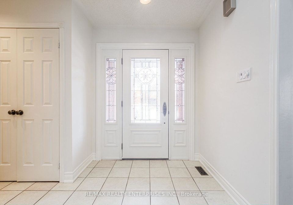 2912-appleton-court-oakville-ontario-w12804910