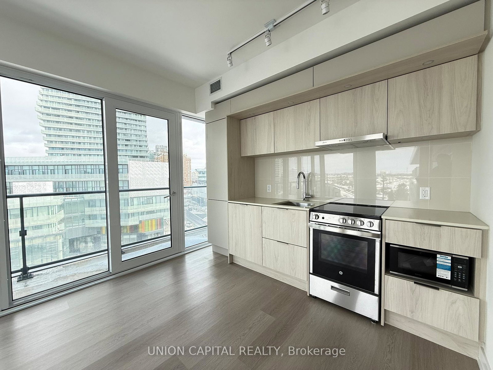 448-burnhamthorpe-road-w-mississauga-ontario-w12805040