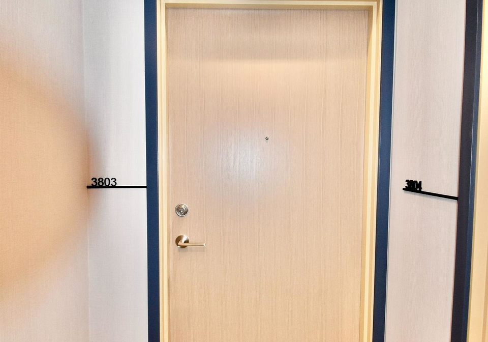 395-square-one-drive-mississauga-ontario-w12805440