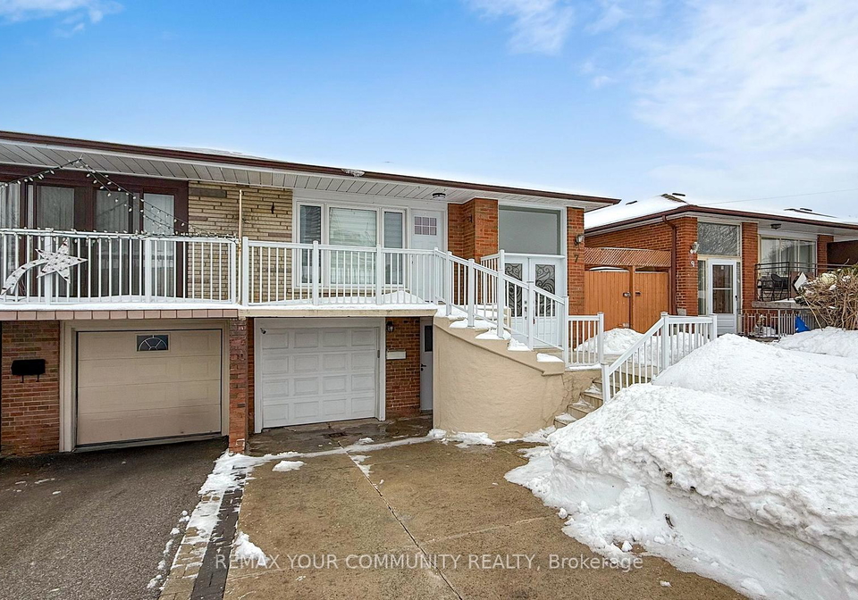 7-brazil-gate-york-ontario-w12805594