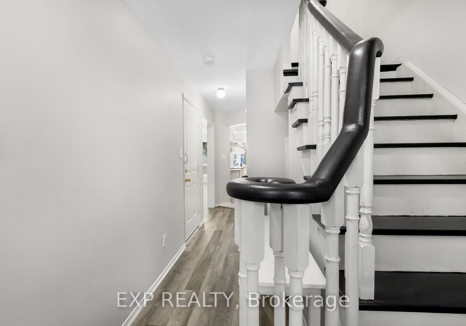 445-apache-court-mississauga-ontario-w12805712