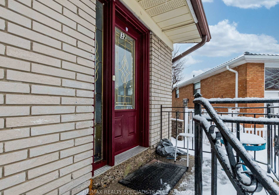 32-sharon-court-brampton-ontario-w12805744
