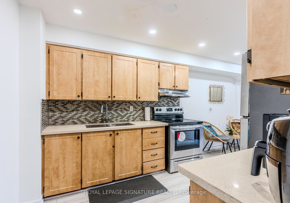 2170-bromsgrove-road-mississauga-ontario-w12806144